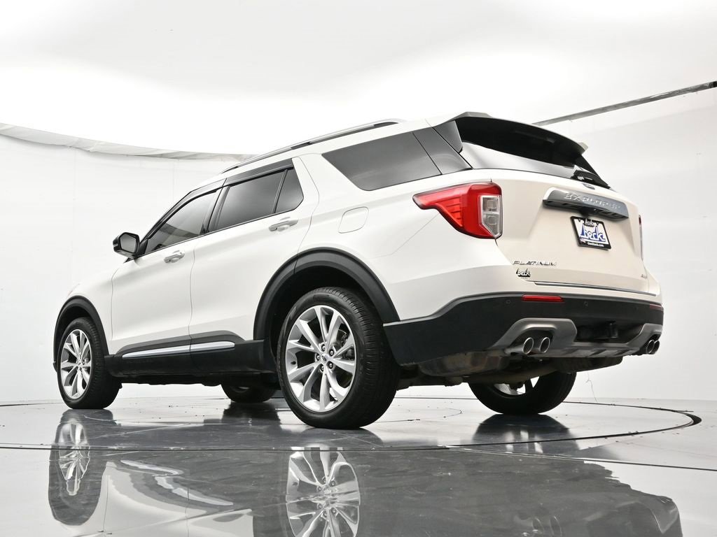 Certified 2023 Ford Explorer Platinum w/ Technology Package image 9