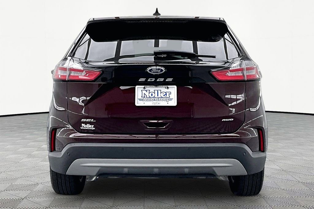 Certified 2024 Ford Edge SEL w/ Convenience Package AWD/4WD image 4