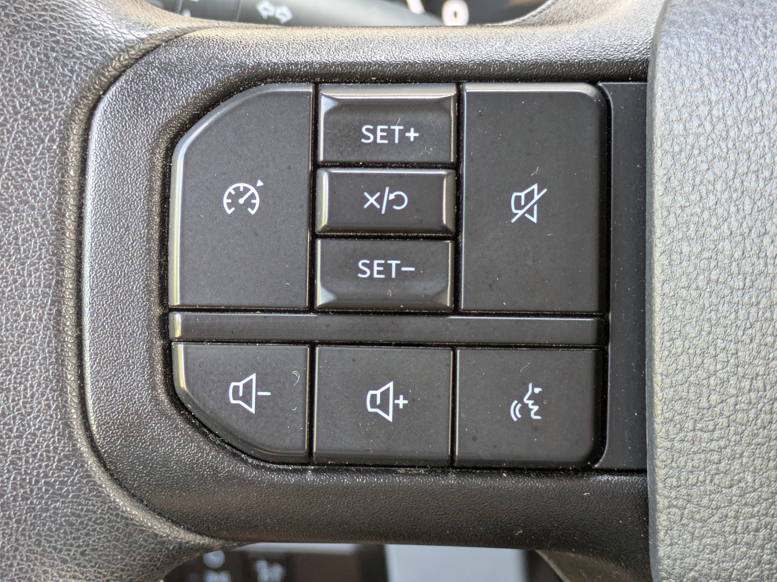 Certified 2025 Ford F250 XLT AWD/4WD image 24