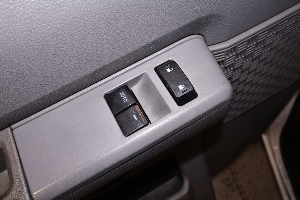 Certified 2019 Ford E-450 and Econoline 450 Super Duty w/ Power Windows & Locks Group RWD image 16