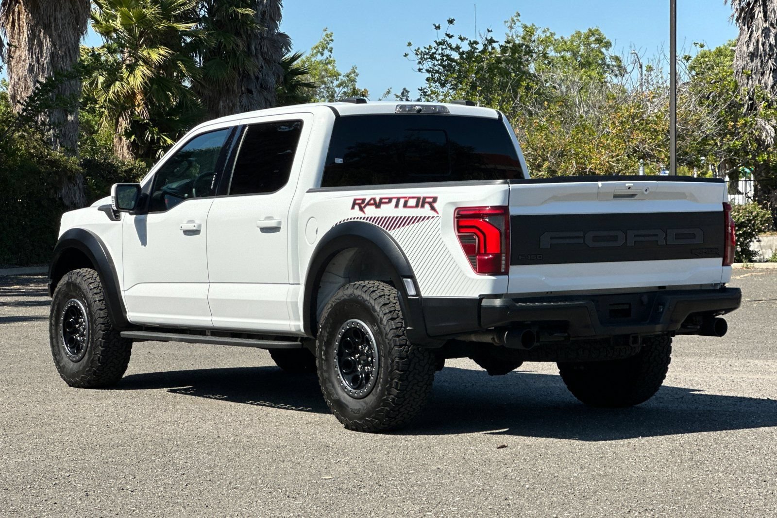 Certified 2024 Ford F150 Raptor AWD/4WD image 5