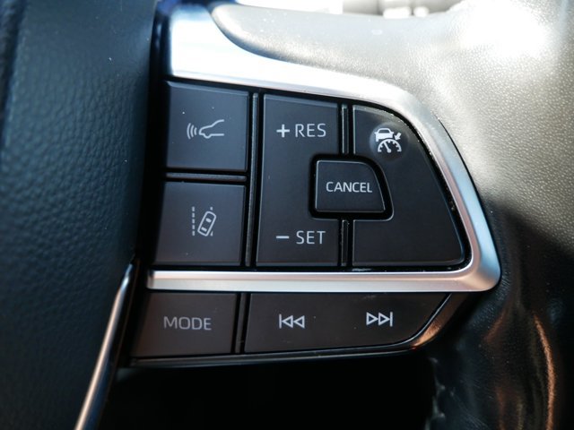 Used 2021 Toyota Highlander Platinum AWD/4WD image 21