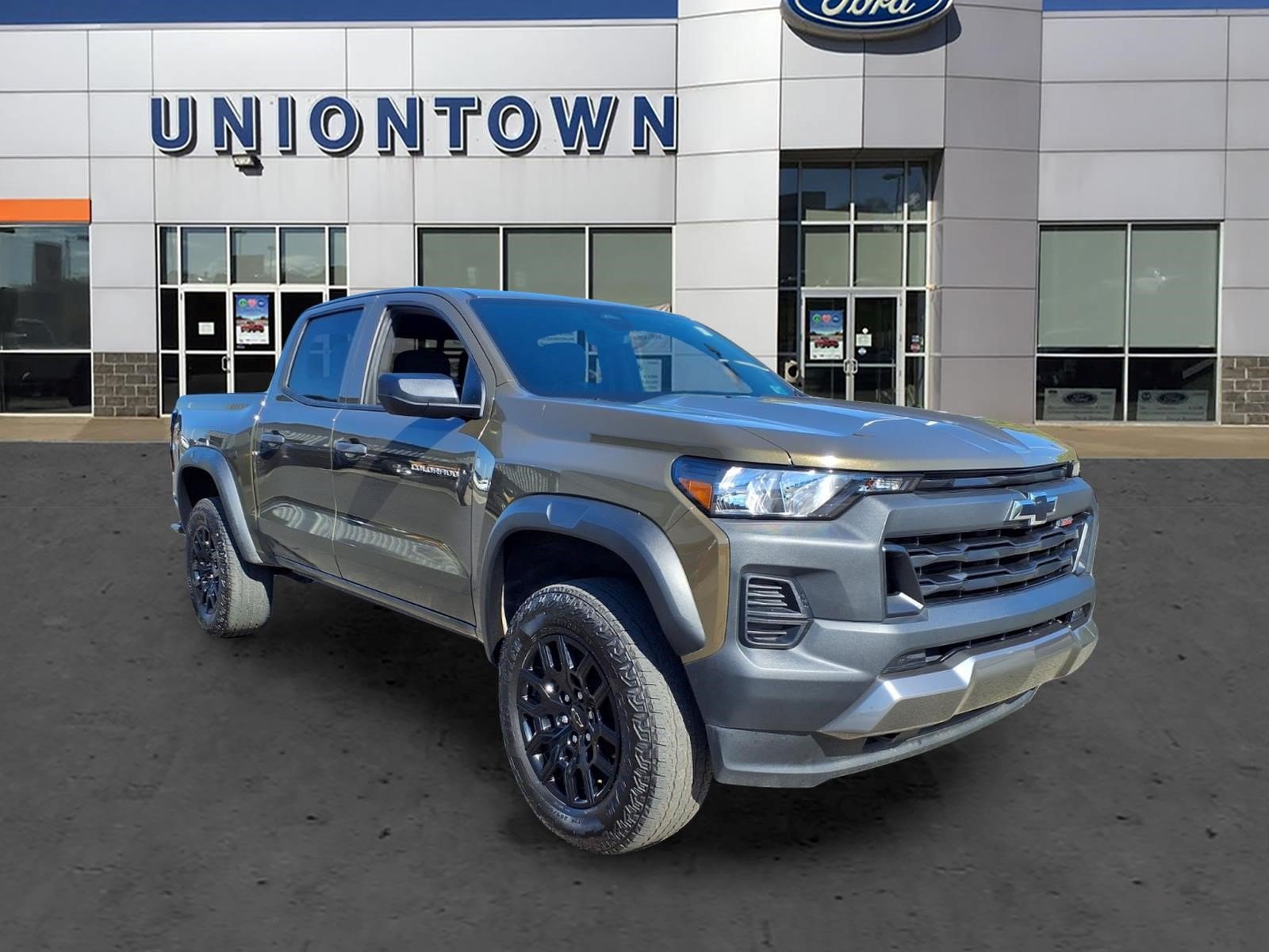 Used 2024 Chevrolet Colorado Trail Boss w/ Advanced Trailering Package