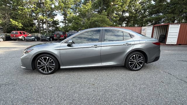 Used 2025 Toyota Camry XLE FWD image 4