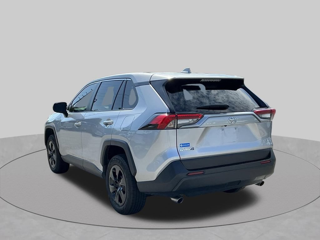 Used 2022 Toyota RAV4 LE FWD image 9