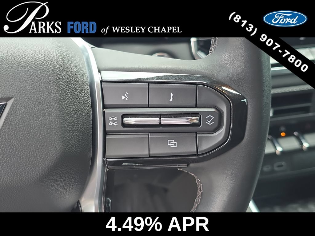 Used 2024 Chevrolet Colorado LT RWD image 30