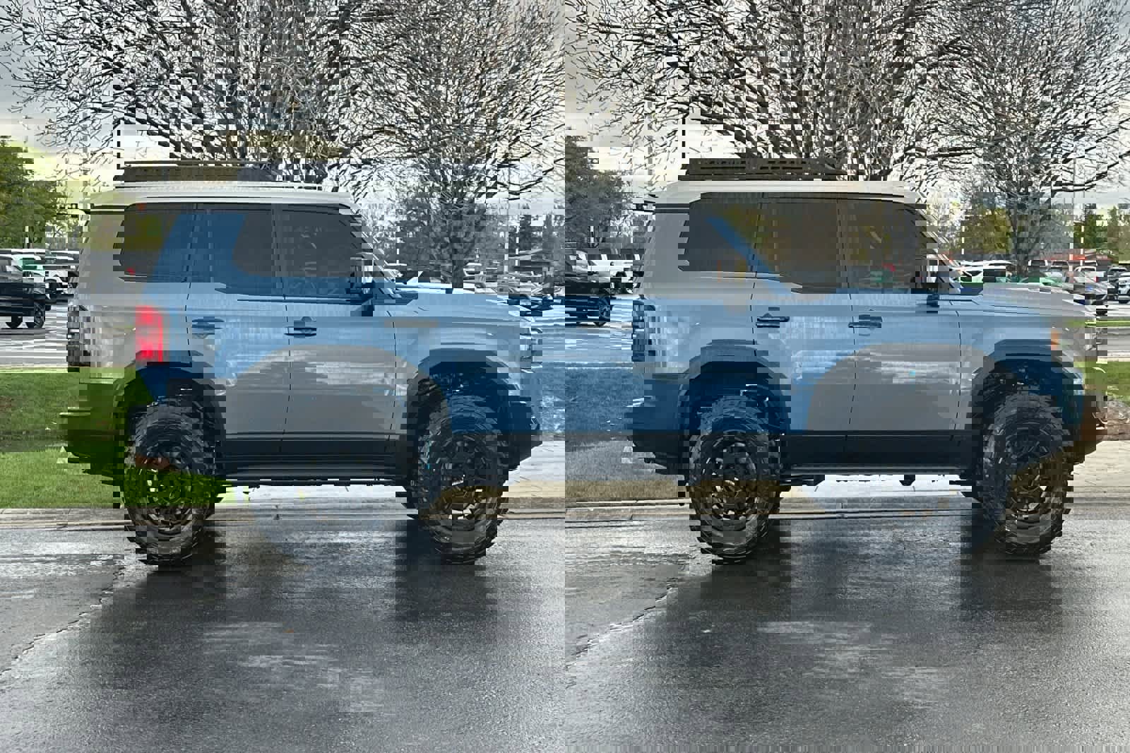 Used 2025 Toyota Land Cruiser image 8