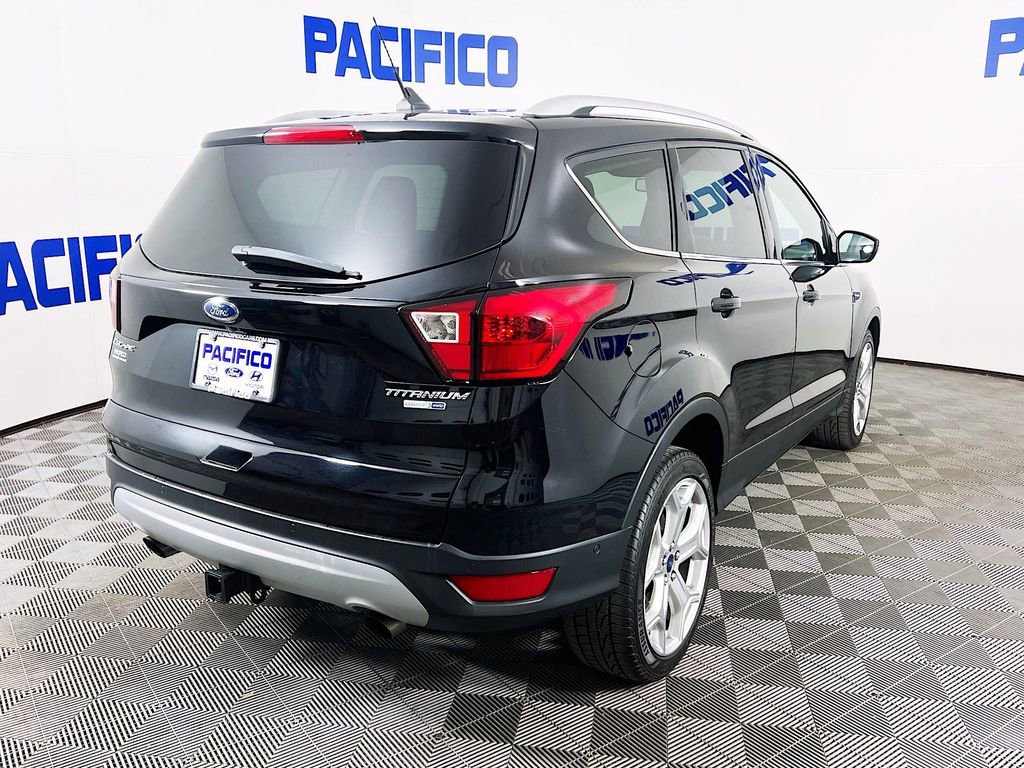 Certified 2019 Ford Escape Titanium AWD/4WD image 9