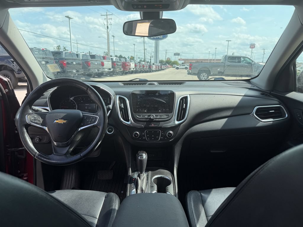 Used 2019 Chevrolet Equinox LT w/ Sun & Navigation Package AWD/4WD image 22