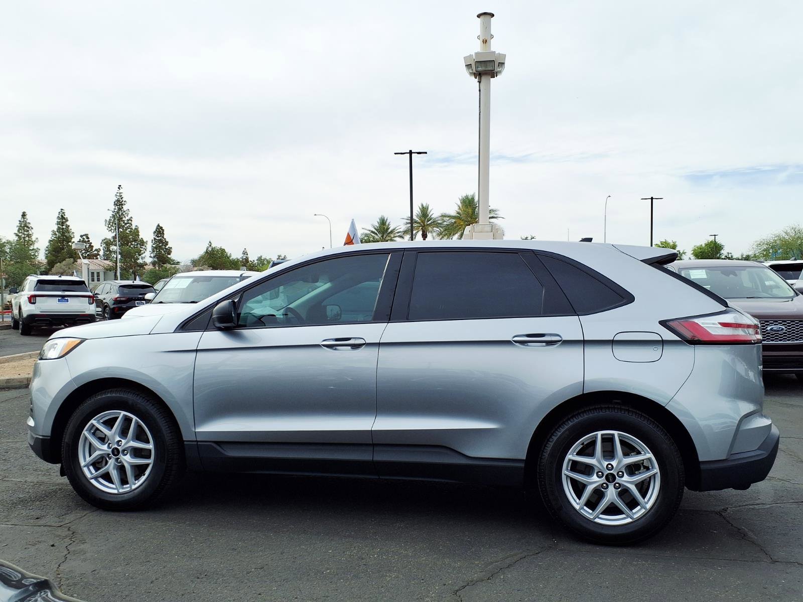 Certified 2024 Ford Edge SE AWD/4WD image 3