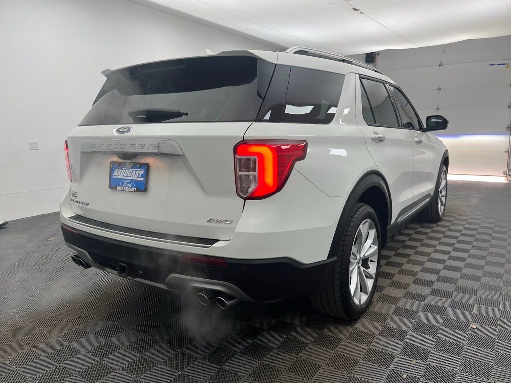 Certified 2022 Ford Explorer Platinum w/ Equipment Group 601A image 3