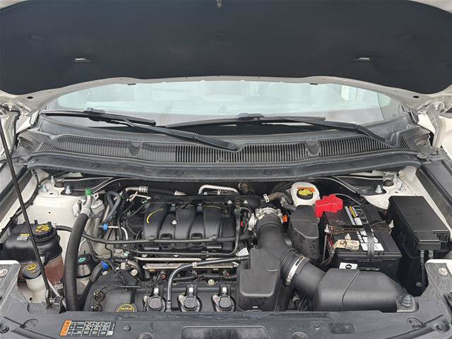 Certified 2018 Ford Explorer XLT w/ Equipment Group 202A AWD/4WD image 12
