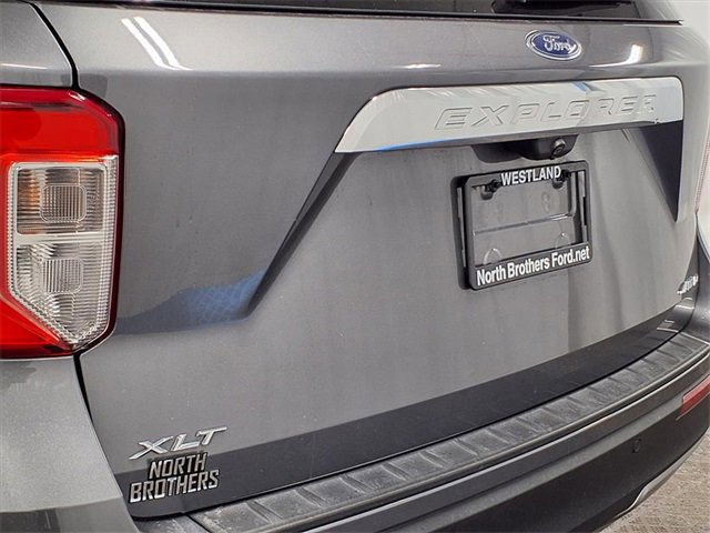 Certified 2022 Ford Explorer XLT w/ Equipment Group 202A image 30