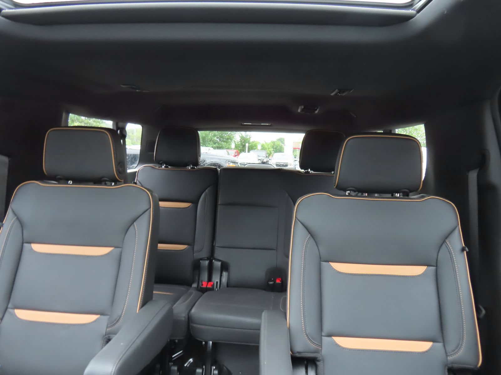 Used 2024 GMC Yukon XL AT4 w/ AT4 Premium Package AWD/4WD image 45