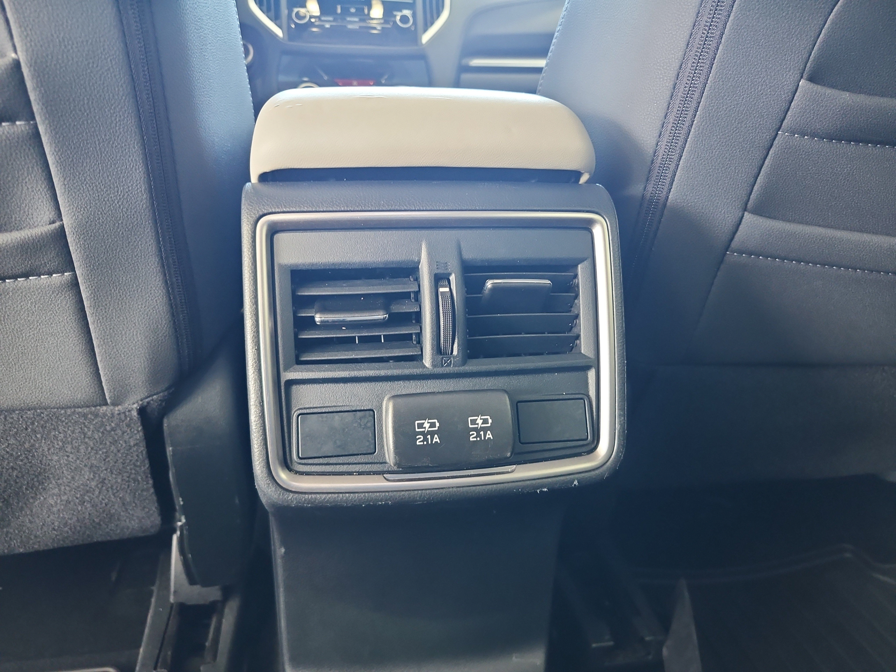 Used 2024 Subaru Forester Premium AWD/4WD image 18