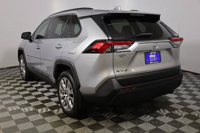 Used 2022 Toyota RAV4 XLE Premium AWD/4WD image 7