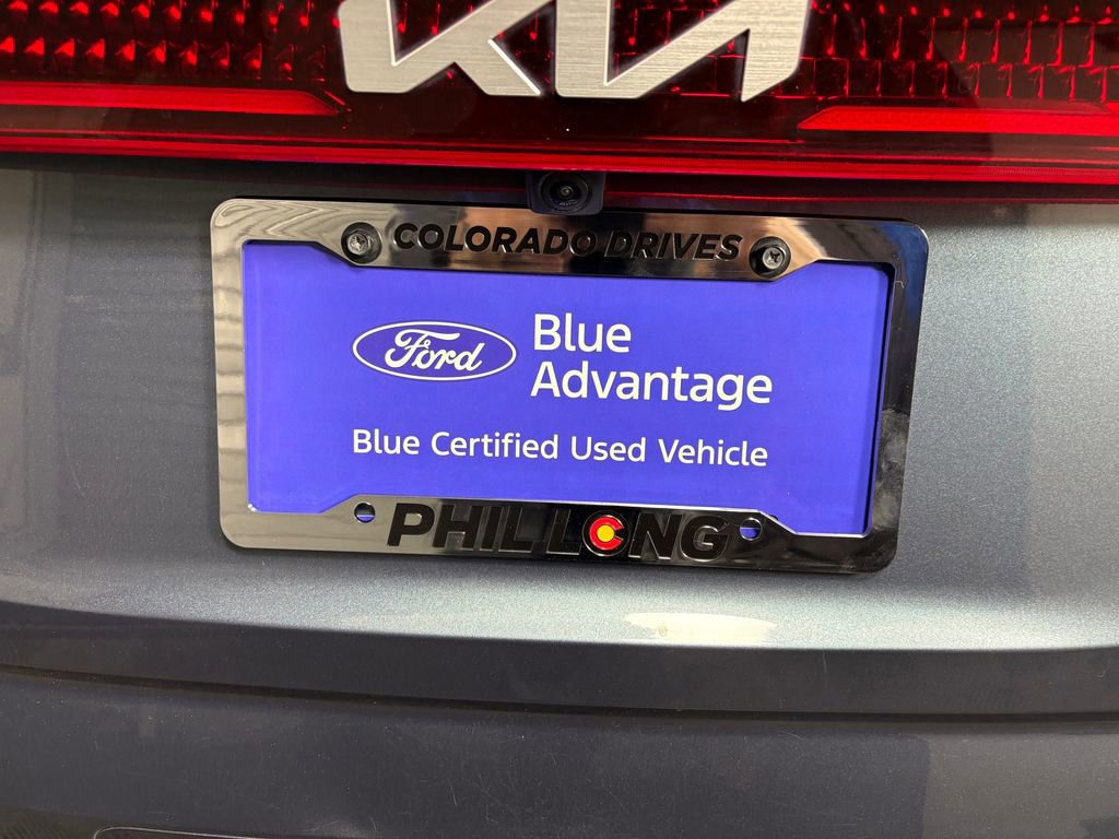 Used 2023 Kia Carnival SX Prestige image 32