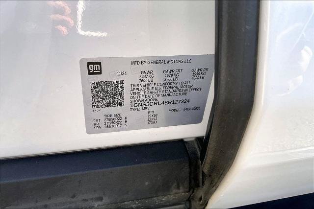 Used 2025 Chevrolet Suburban High Country RWD image 32