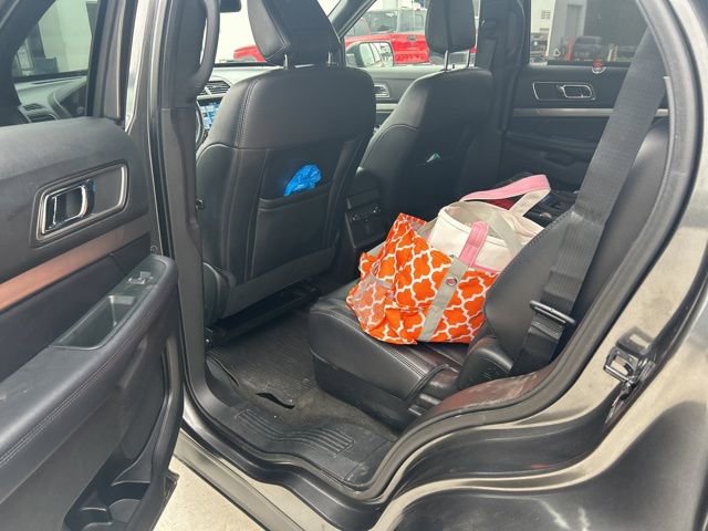 Certified 2018 Ford Explorer XLT w/ Equipment Group 202A image 21