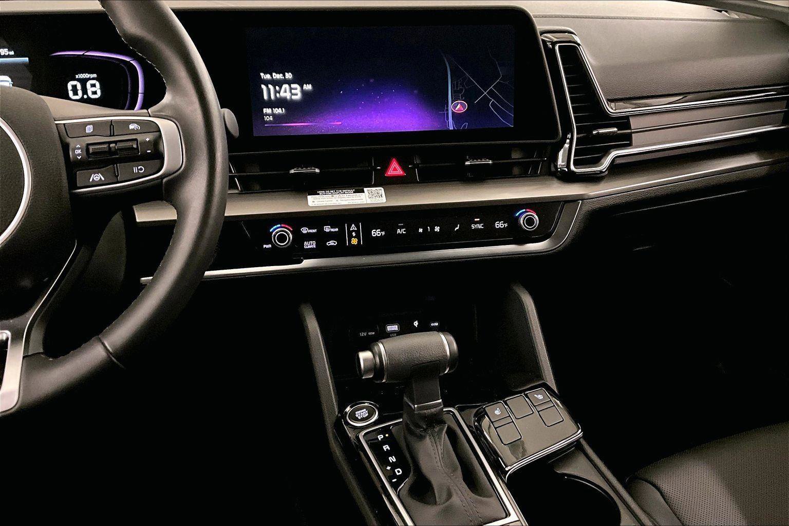 Used 2023 Kia Sportage EX image 8