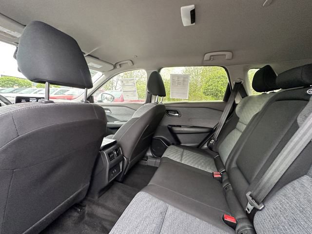 Used 2023 Nissan Rogue SV AWD/4WD image 19