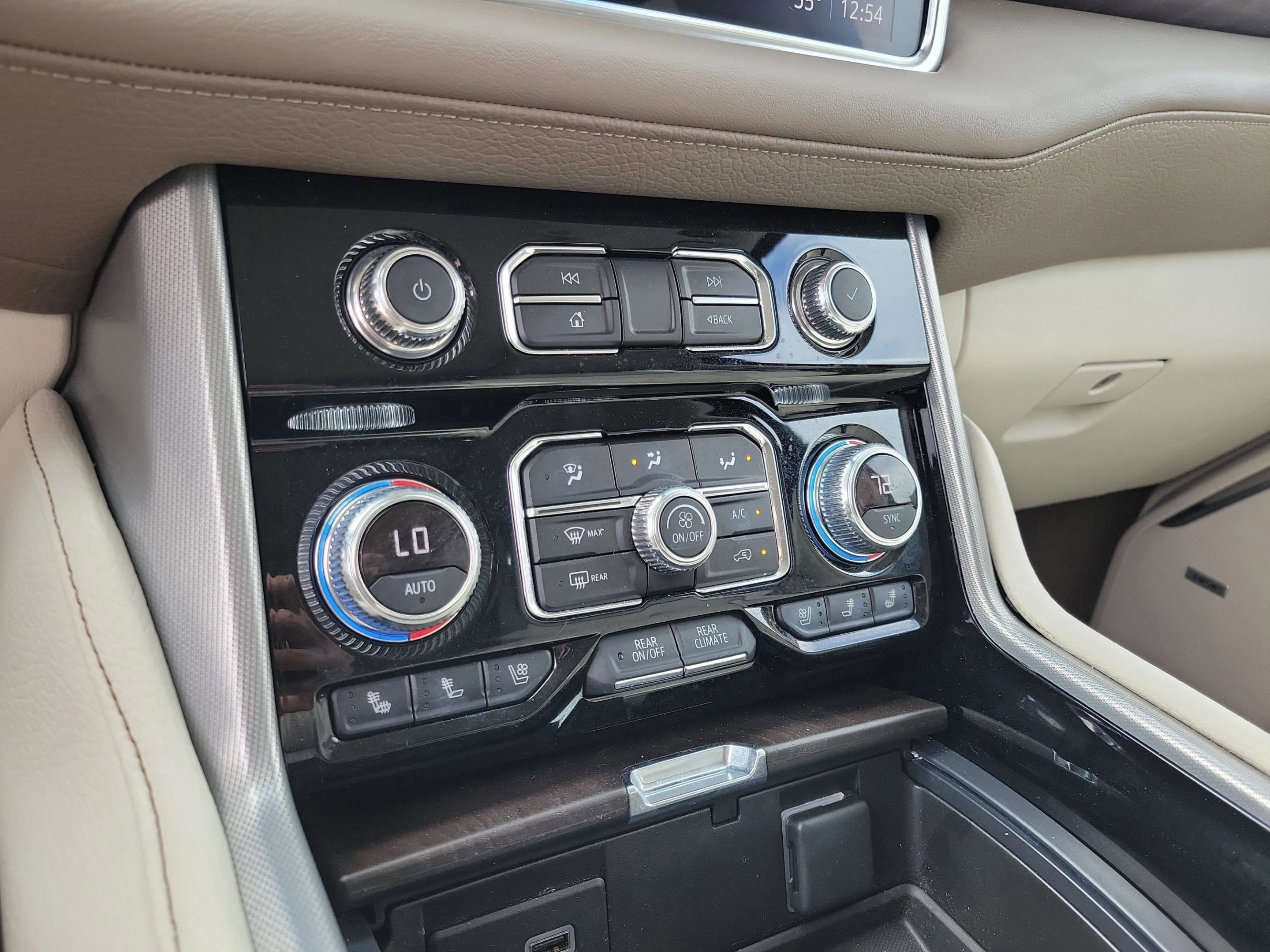 Used 2021 GMC Yukon Denali w/ Denali Premium Package image 20