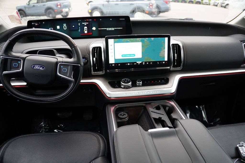 Certified 2025 Ford Expedition Platinum AWD/4WD image 22