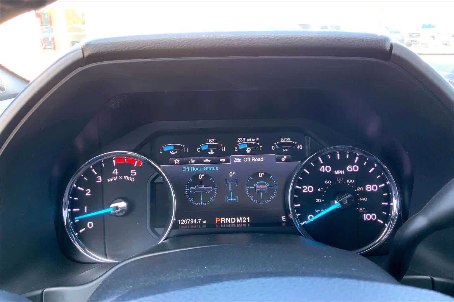 Certified 2019 Ford F250 Platinum w/ Platinum Ultimate Package AWD/4WD image 26