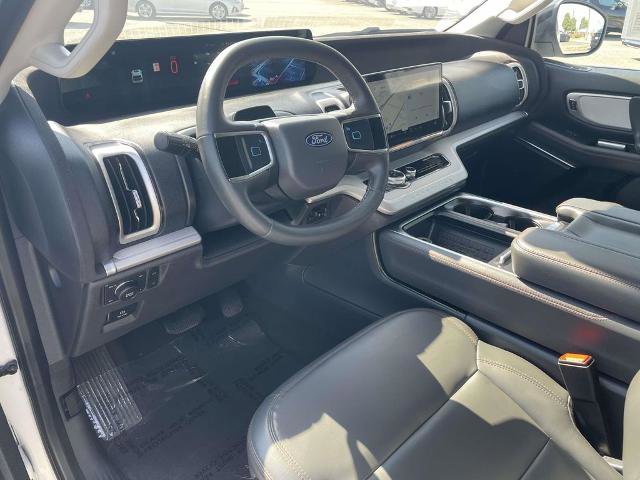 Certified 2025 Ford Expedition Active AWD/4WD image 8