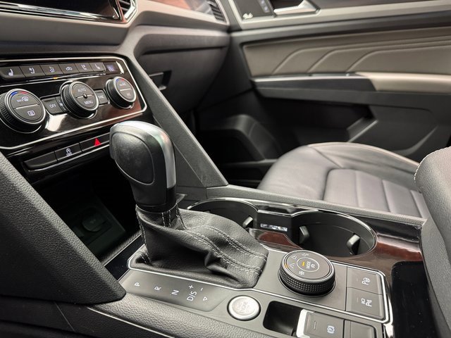 Used 2021 Volkswagen Atlas Cross Sport SEL Premium image 19