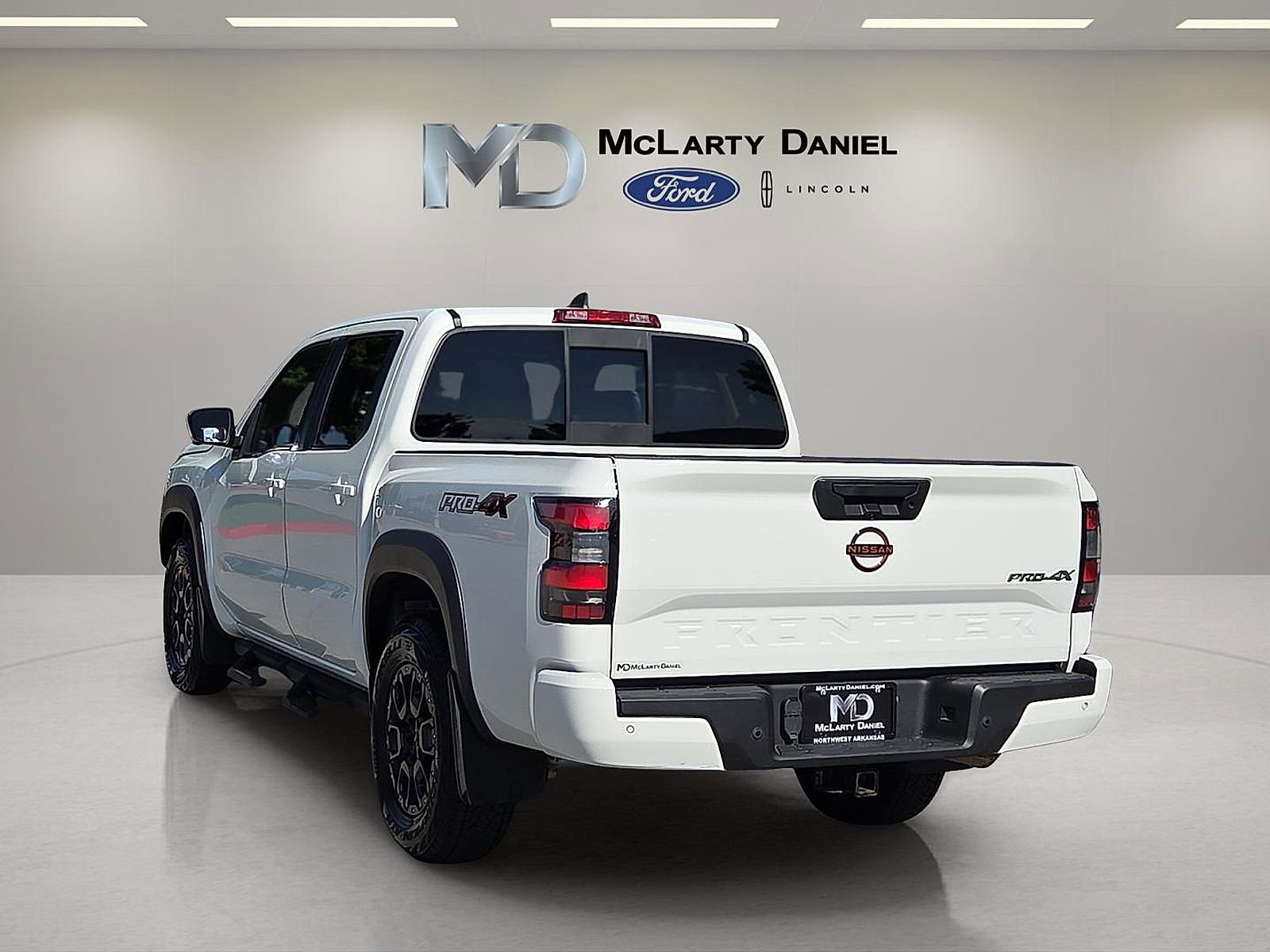 Used 2022 Nissan Frontier PRO-4X w/ Pro-4X Premium Package AWD/4WD image 4