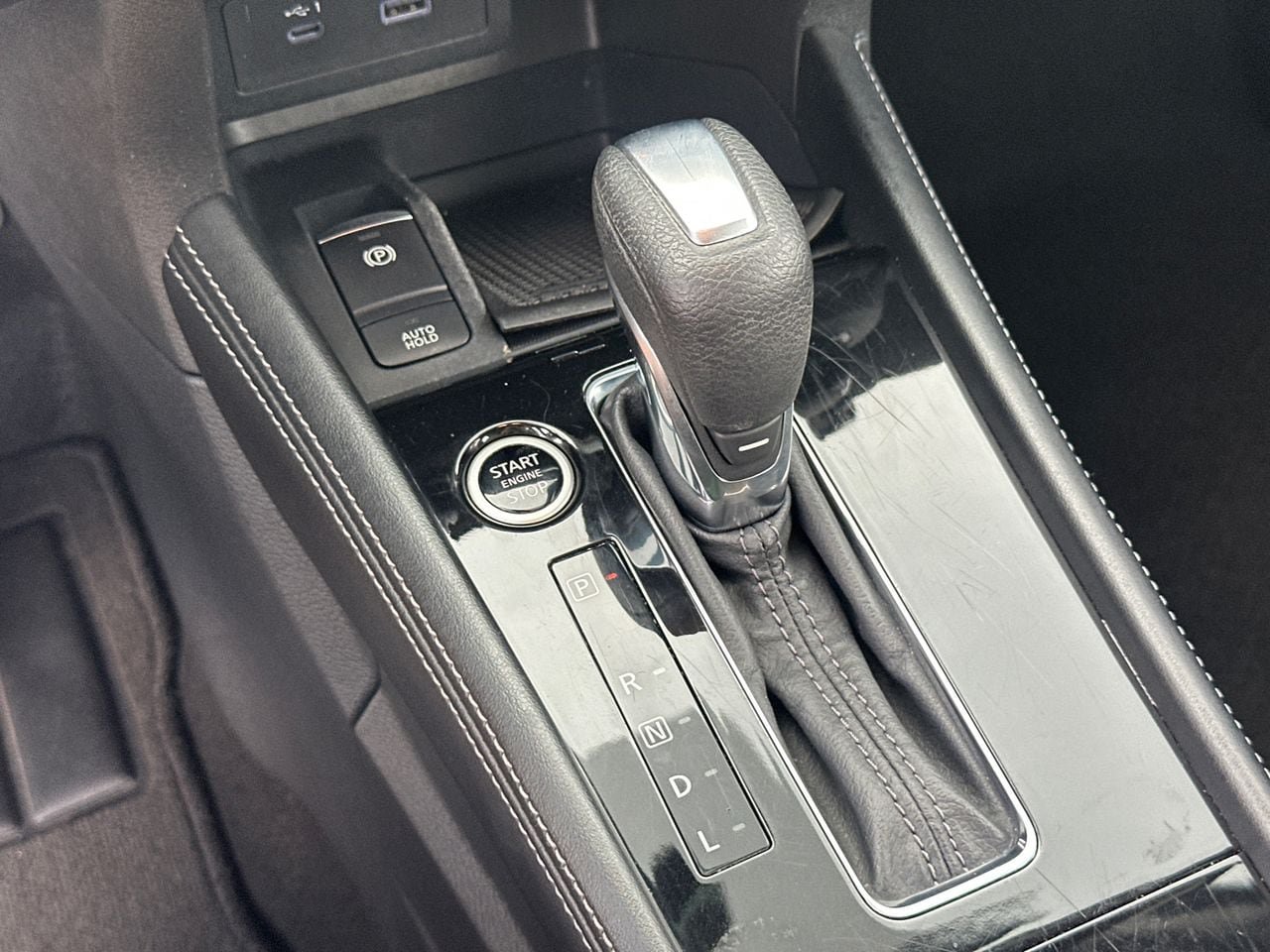 Used 2023 Nissan Kicks SR w/ SR Premium Package FWD image 32