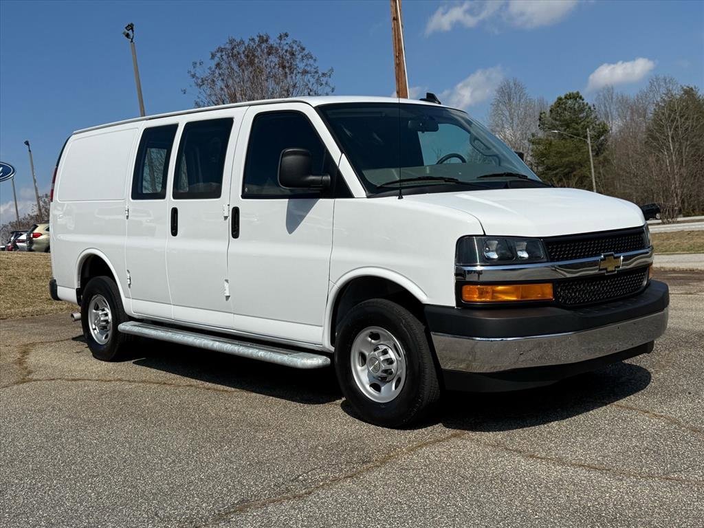 Used 2024 Chevrolet Express 2500 Work Van w/ Driver Convenience Package image 2