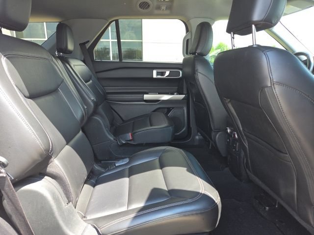 Certified 2022 Ford Explorer XLT w/ Equipment Group 202A AWD/4WD image 20