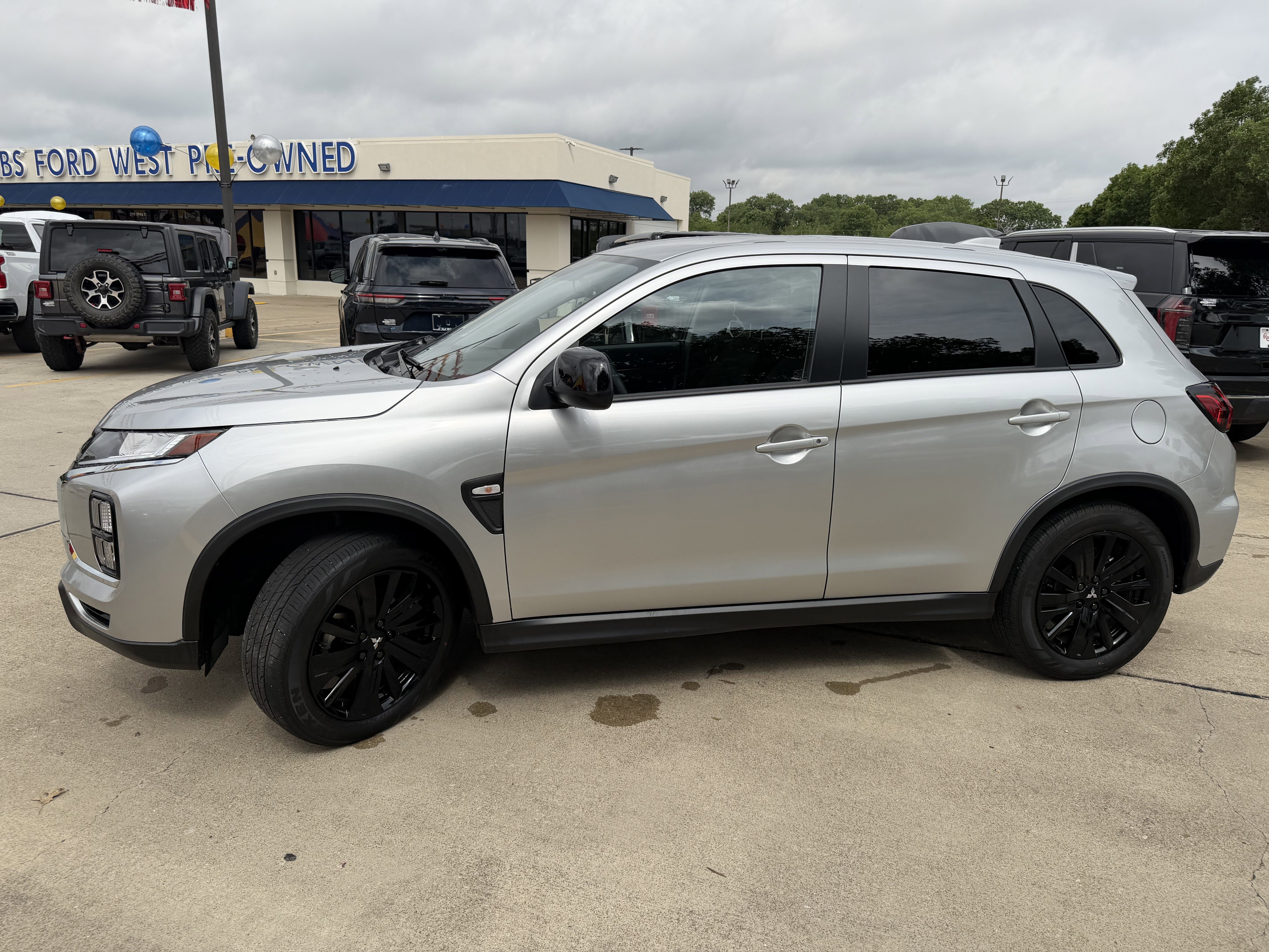 Used 2025 Mitsubishi Outlander Sport LE AWD/4WD image 10