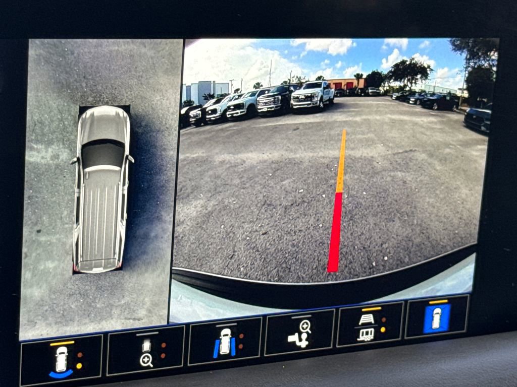 Used 2023 Chevrolet Suburban RST w/ Luxury Package image 21