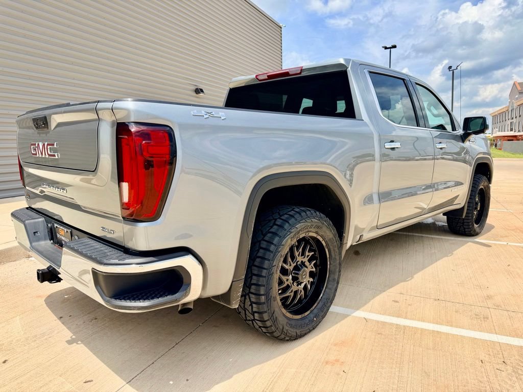 Used 2025 GMC Sierra 1500 SLT AWD/4WD image 4