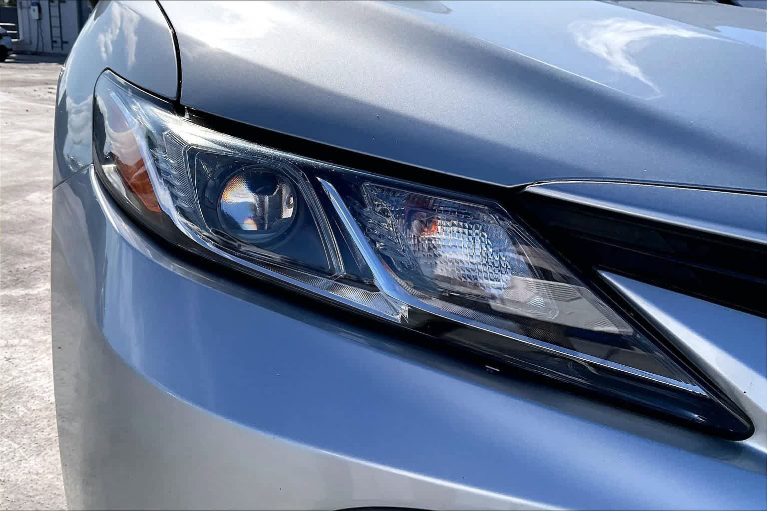 Used 2021 Toyota Camry LE FWD image 31