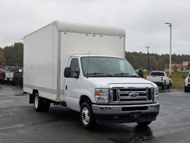 Certified 2024 Ford E-350 and Econoline 350 Super Duty w/ Power Windows & Locks Group image 7