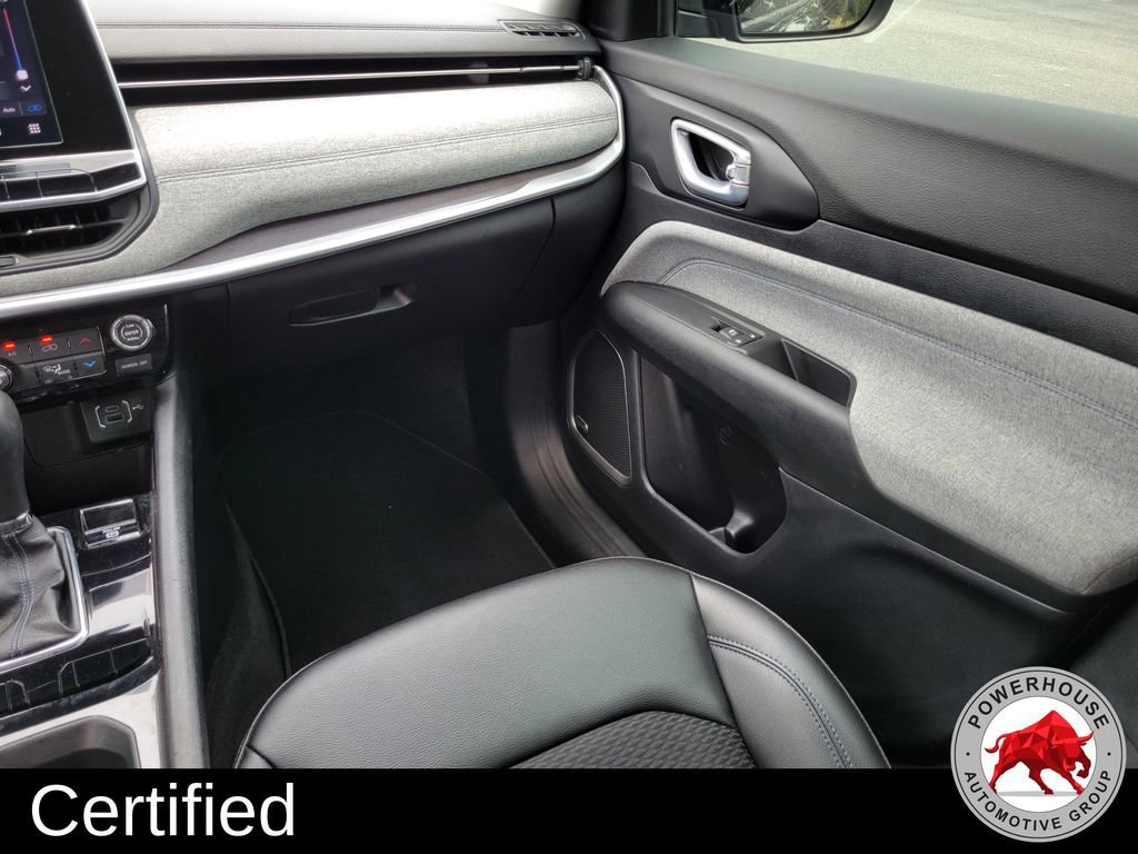 Used 2022 Jeep Compass Latitude w/ Sun and Sound Group image 22