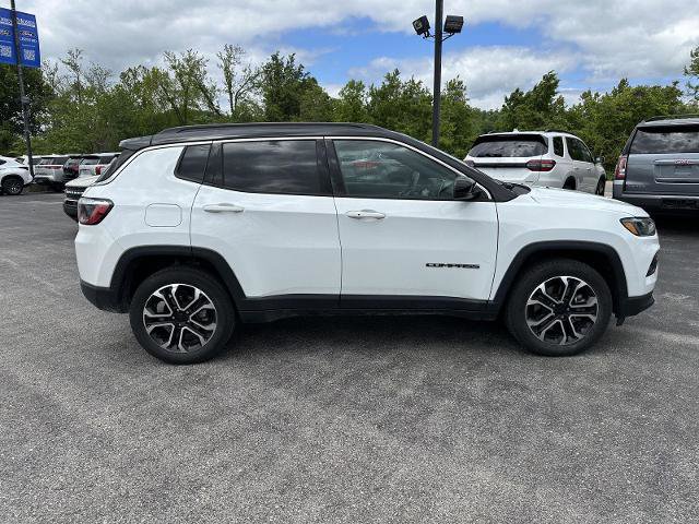 Used 2023 Jeep Compass Limited AWD/4WD image 7