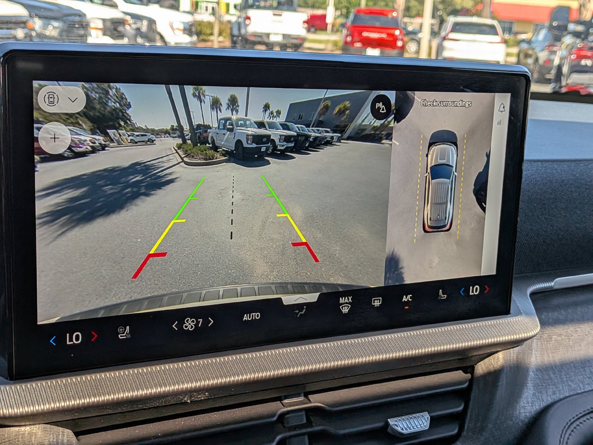 Certified 2025 Ford Explorer Platinum AWD/4WD image 25