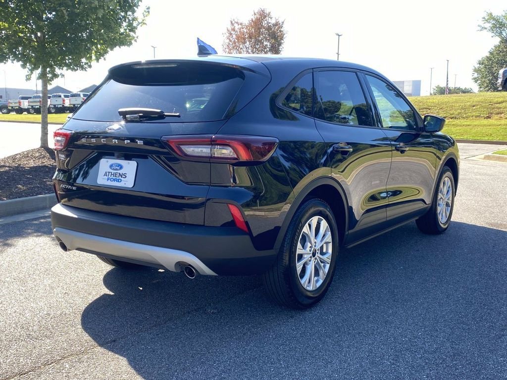 Certified 2025 Ford Escape Active FWD image 3
