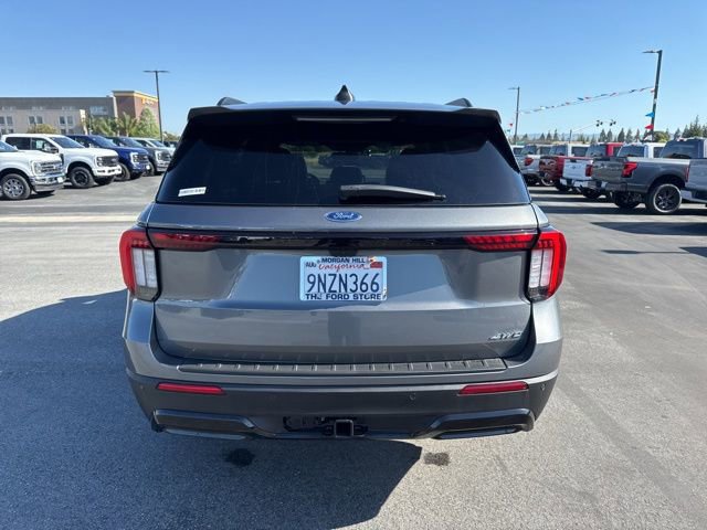 Certified 2025 Ford Explorer ST-Line w/ ST-Line Street Pack image 4