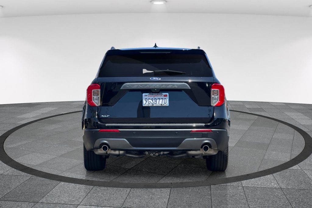 Certified 2023 Ford Explorer XLT w/ Equipment Group 202A RWD image 7