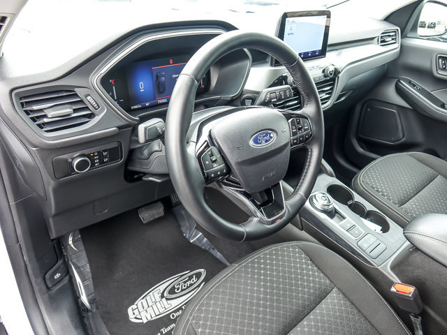 Certified 2025 Ford Escape Active AWD/4WD image 11