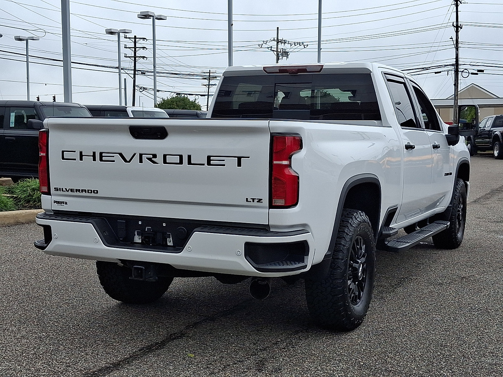 Used 2024 Chevrolet Silverado 2500 LTZ w/ LTZ Plus Package AWD/4WD image 10