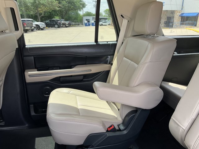 Certified 2024 Ford Expedition XLT RWD image 10
