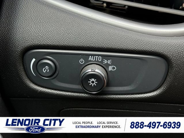 Used 2024 Chevrolet Malibu LT FWD image 19