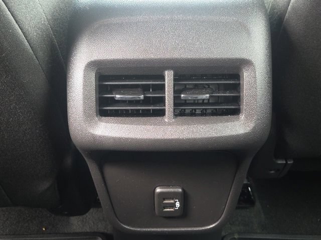 Used 2024 Chevrolet Equinox LT FWD image 18